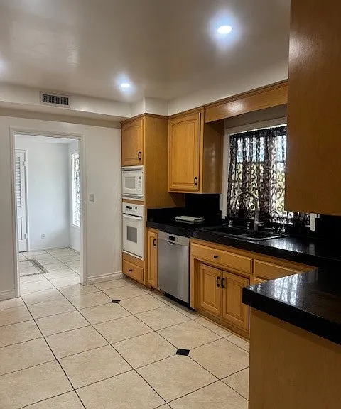 1200 W Rowan St — Photo 19