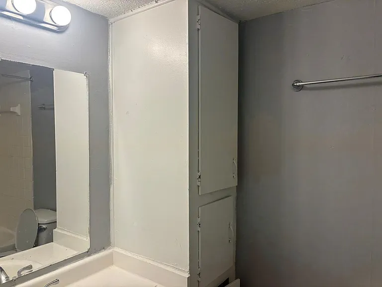 225 W McDowell Rd — Photo 23