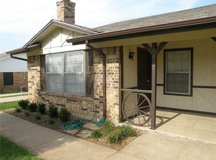 7017 Crosstimbers Ln, North Richland Hills, TX 76182