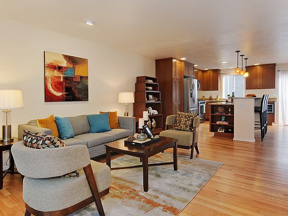 2nd image of 12344 Hiram Pl NE