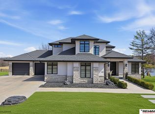 1310 Doyle Ln, Beatrice, NE 68310