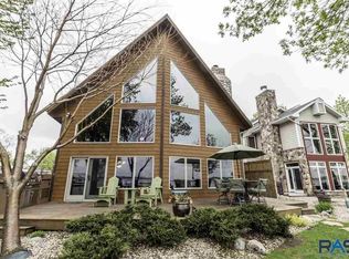 6612 Peninsula Pnt, Wentworth, SD 57075