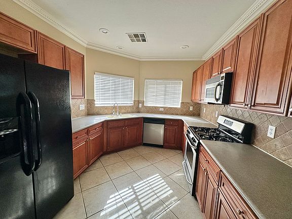 3rd image of 8890 Tomnitz Ave