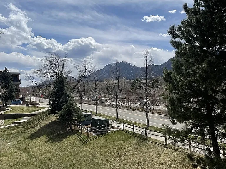 2800 Sundown Ln #307 — Photo 3