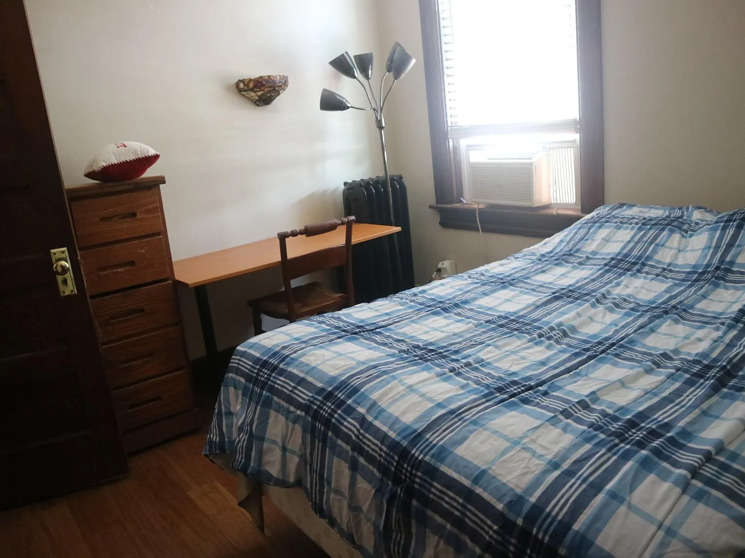 2 bed, $950 — Photo 2