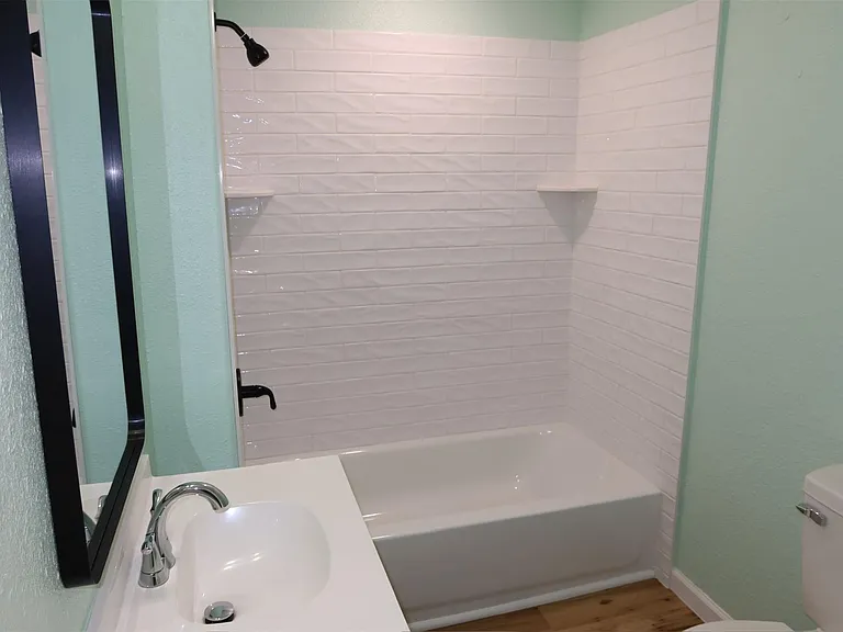 5122 Avenue L — Photo 8
