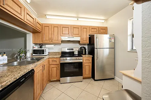 940 NW 104th Ave #203 Photo 1
