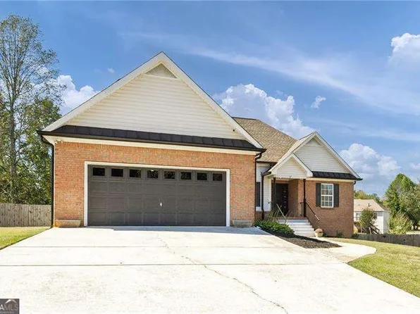 57 Oak Leaf Dr, Dallas, GA 30157