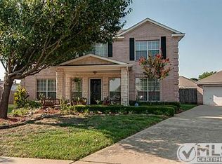 4511 Champion Hill Dr, Grand Prairie, TX 75052
