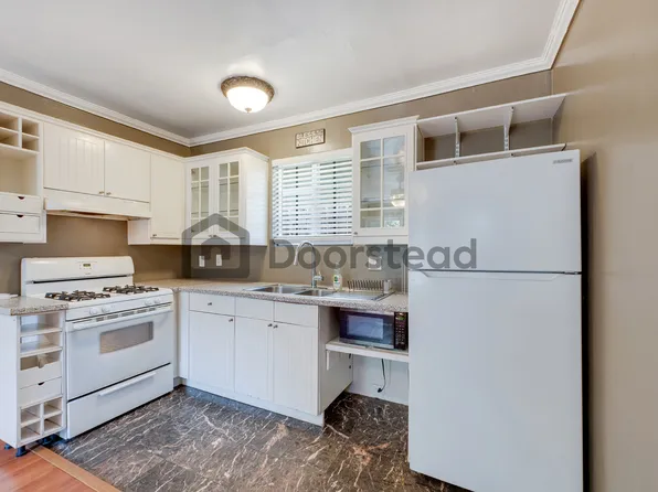 404 Hawthorne St #B, Glendale, CA 91204