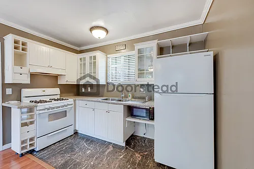 404 Hawthorne St #B Photo 1 404 Hawthorne St #B Photo 1
