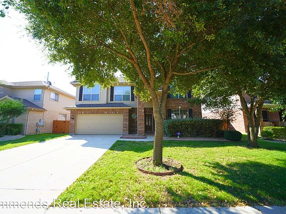 3rd image of 2628 Cloverbrook Ln