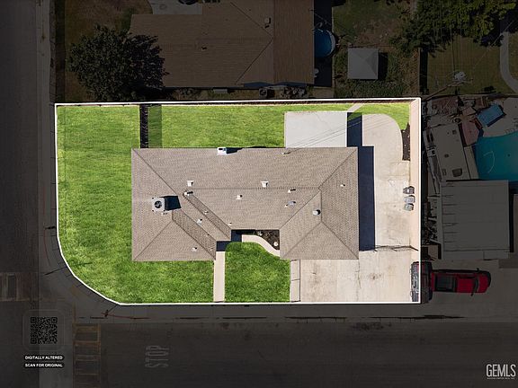 3rd image of 2920 Gemline Ave