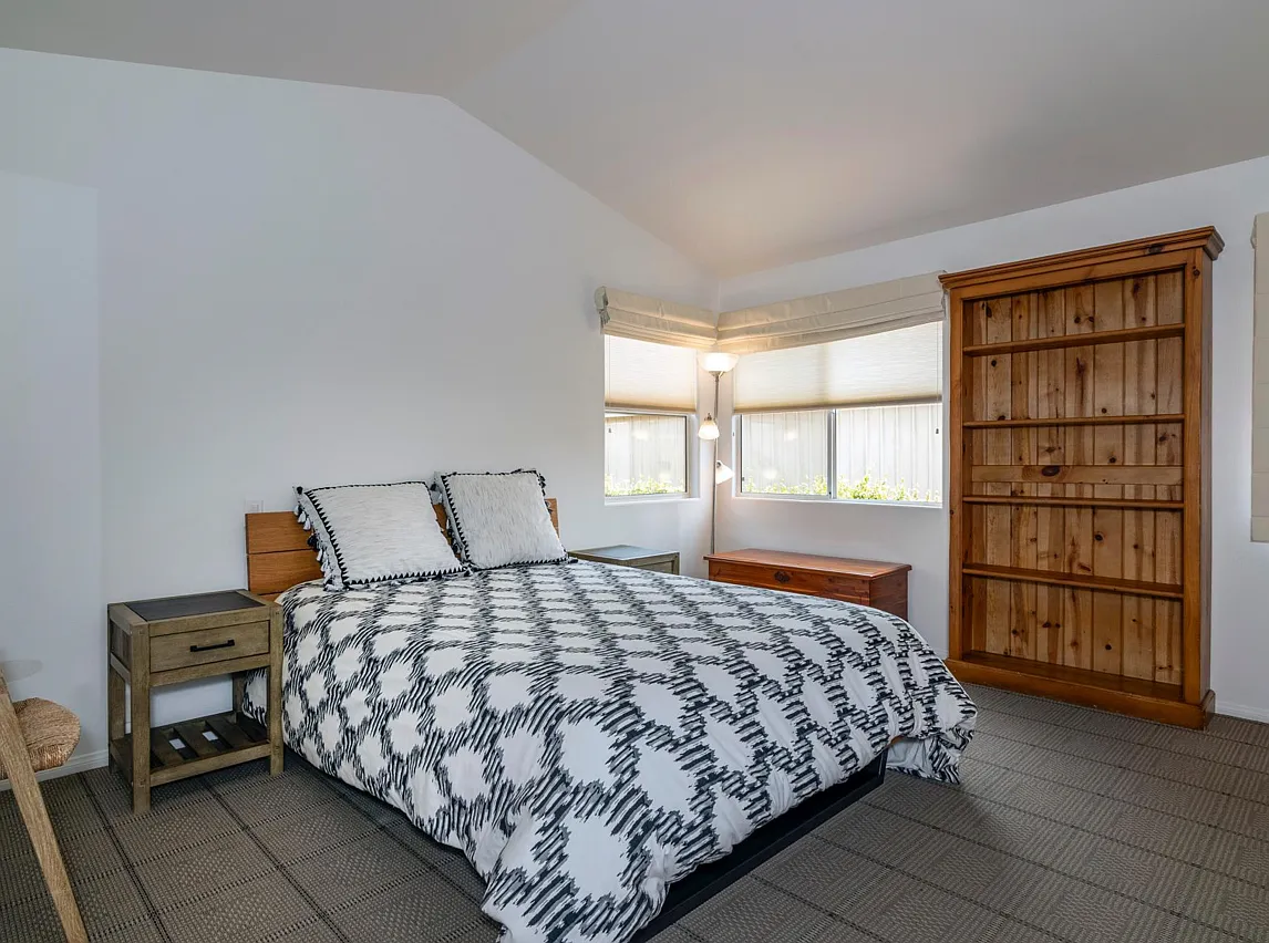 3 bed, 2.5 bath, 1685 sqft, $6,800 — Photo 4
