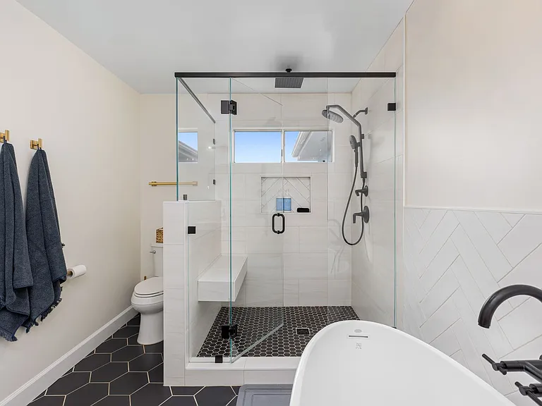 579 Hygeia Ave #A — Photo 12