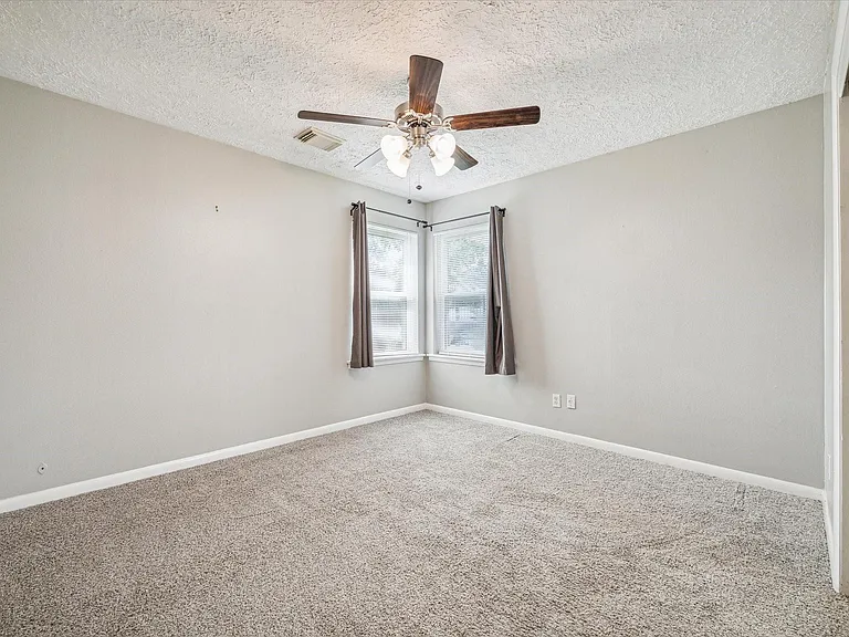 3613 Lazy Spring Dr — Photo 16