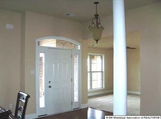 9279 Lorrie Ln, Olive Branch, MS 38654