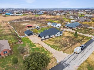 8825 S Water Tower Rd, Saginaw, TX 76179