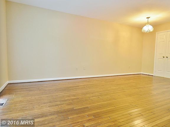 5th image of 1128 N Stafford St APT B