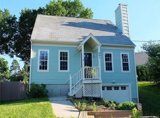 651 Tunxis Hill Rd, Fairfield, CT 06825