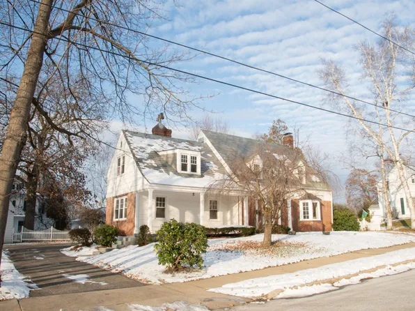 63 Litchfield Avenue, Rutland City, VT 05701