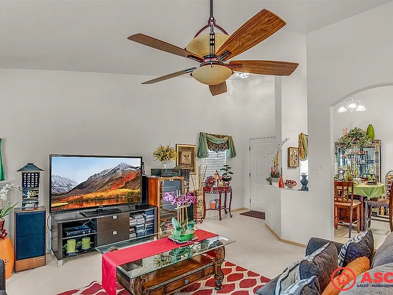 10208 Pyramid Peak Dr — Photo 2