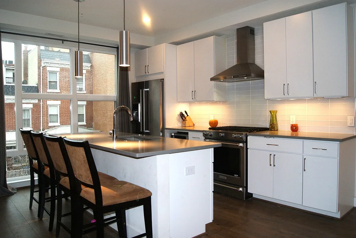 Building Photo - 2337 Champlain St NW #203