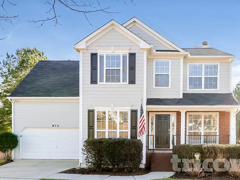 872 Woodside Dr — Photo 1