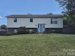 5208 W Piedmont Cir, Conover, NC 28613