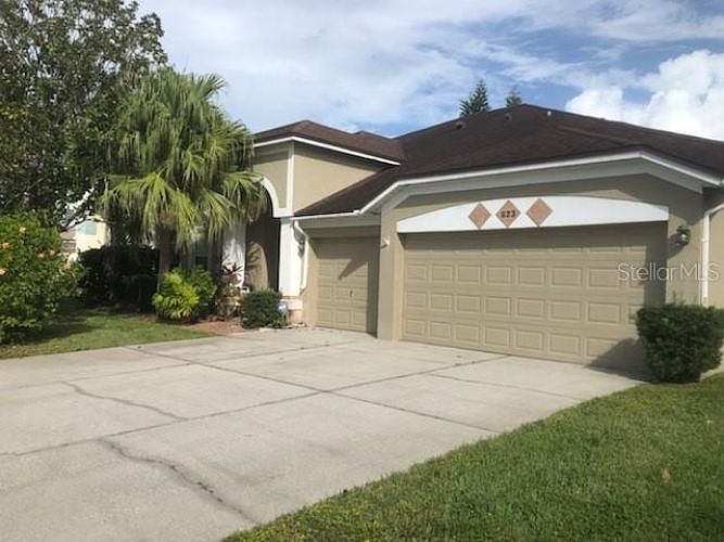 1st image of 623 Lakescape Ct