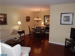 29 Georgetowne Rd, Lindenwold, NJ 08021