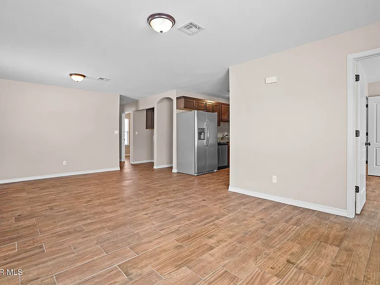 8804 Eclipse St #B — Photo 7