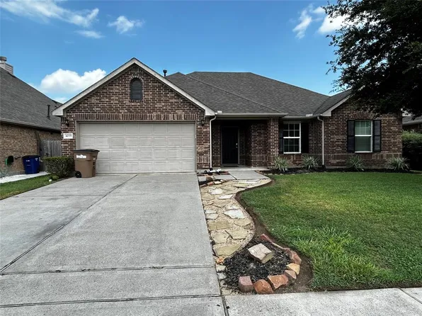 4035 Conifer Drive, Dickinson, TX 77539