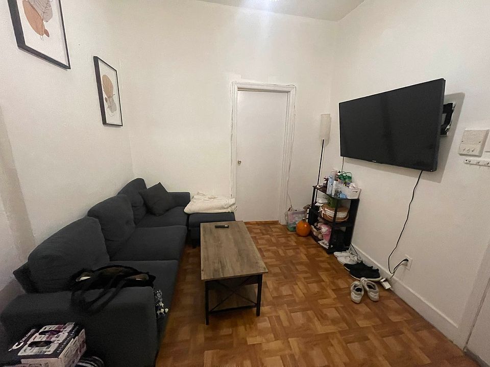 2nd image of 163 E 99th St APT 1