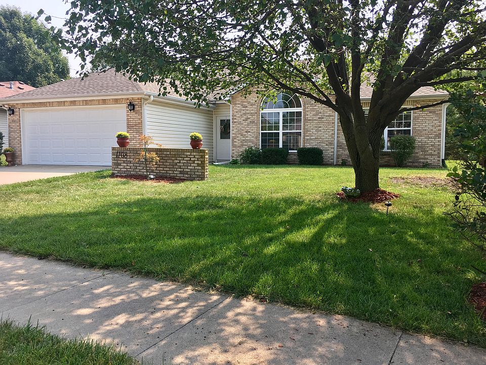1108 Elgin