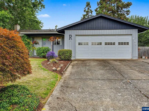 440 W College St, Mount Angel, OR 97362