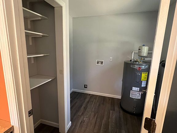 3rd image of 207 Twin Lakes Dr #1