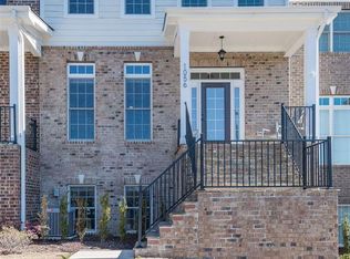 1056 Residents Club Dr, Cary, NC 27519