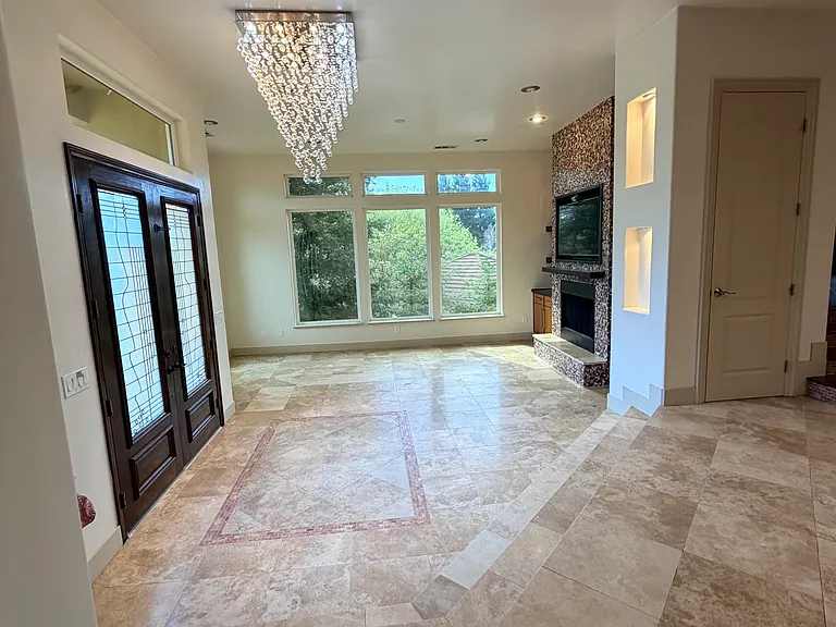 6660 Ventana Dr — Photo 2