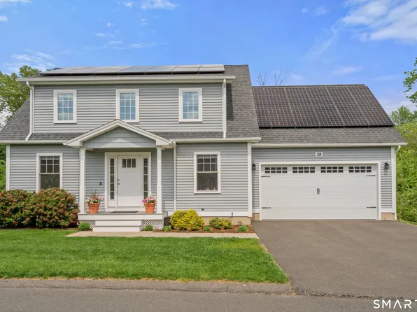 39 Chapman Chase #39, Windsor Locks, CT 06096