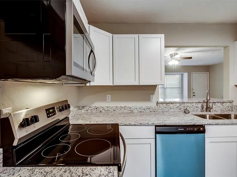 30 W Mountain Creek Dr — Photo 14