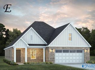 6560 Oak Meadow Dr SE, Owens Cross Roads, AL 35763