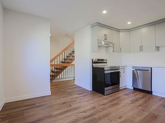 4th image of 3237 132a Ave NW