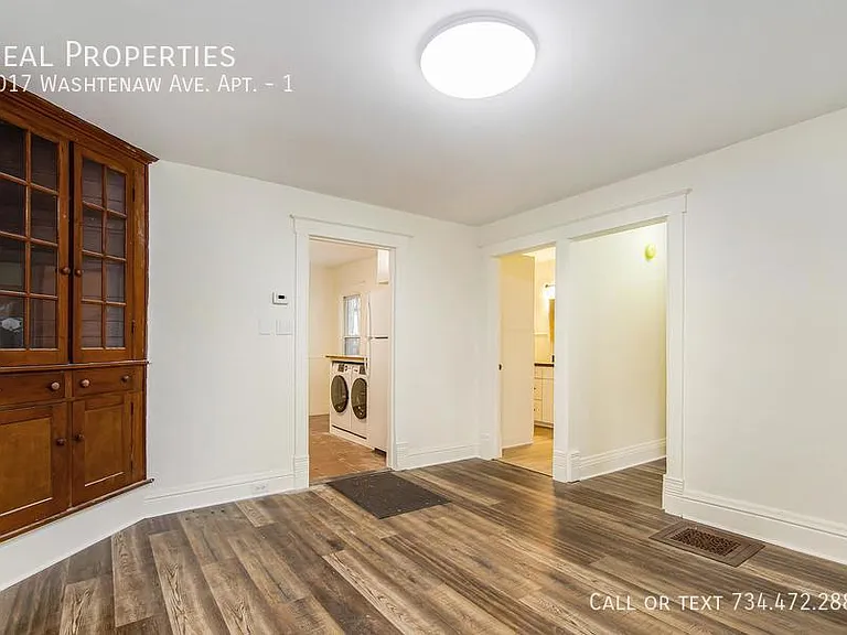 1017 Washtenaw Ave #1 — Photo 5