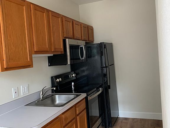 4th image of 2151 Lakeview Dr #2