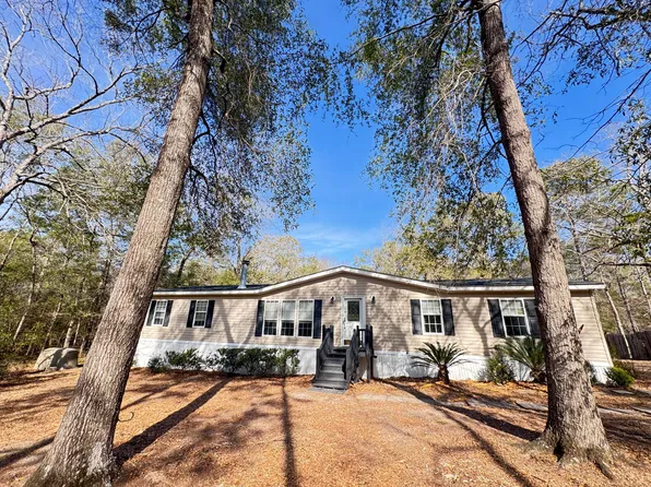 977 Macon Ln, Walterboro, SC 29488