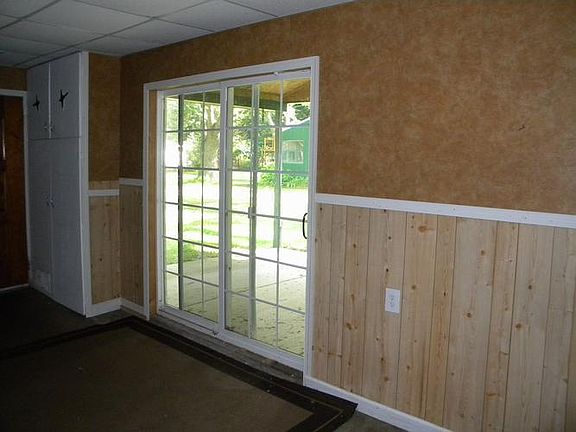 rear porch room