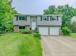 1657 Kasserine Ct, Twinsburg, OH 44087