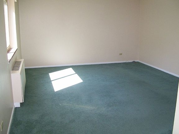 4th image of 1260 N York St APT 201