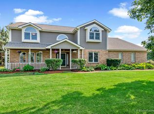 925 Auburn Ln, Bartlett, IL 60103